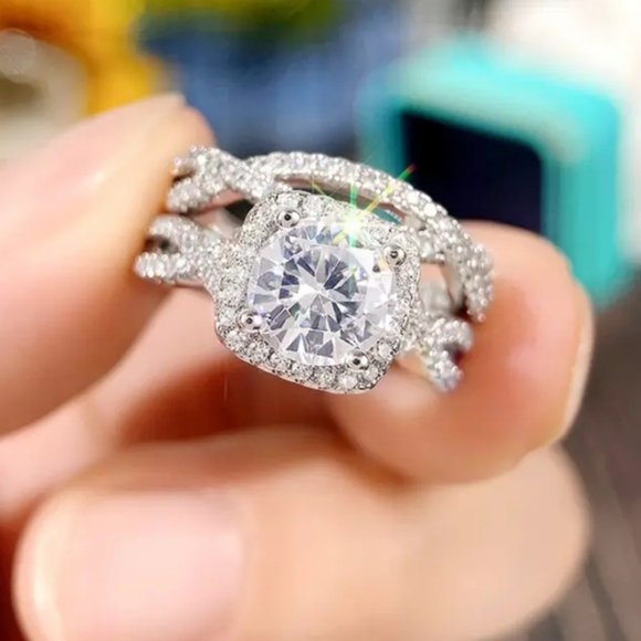 New women's 2pc stunning ring set - Picture 3 of 4